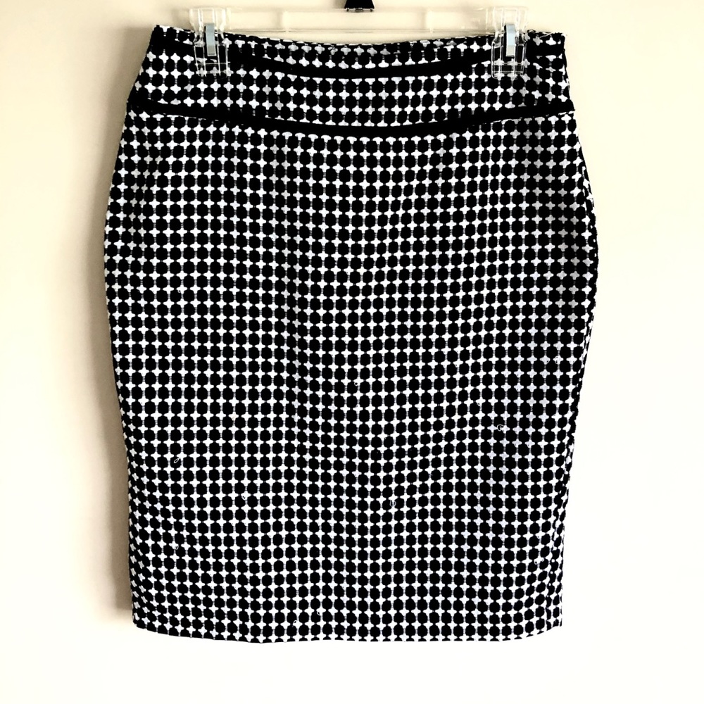 Black & white patterned a-line skirt